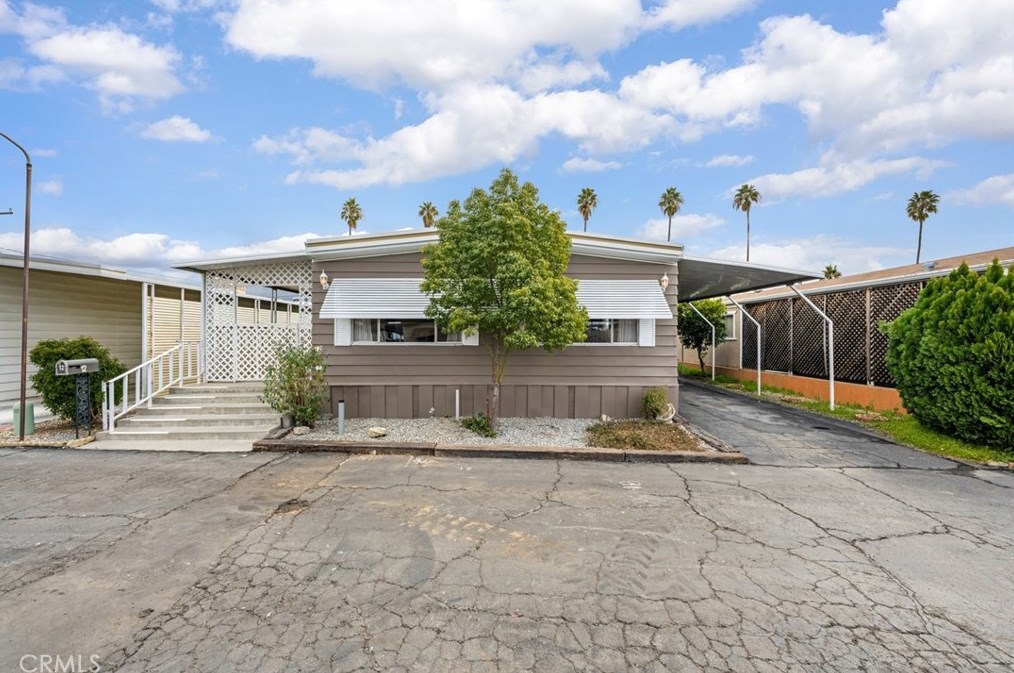 950 California St #12, Calimesa, CA 92320
