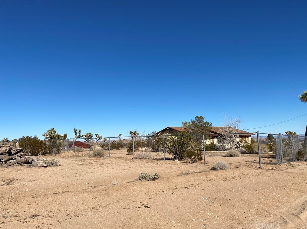 59016 Canterbury St, Yucca Valley, CA 92284-1339