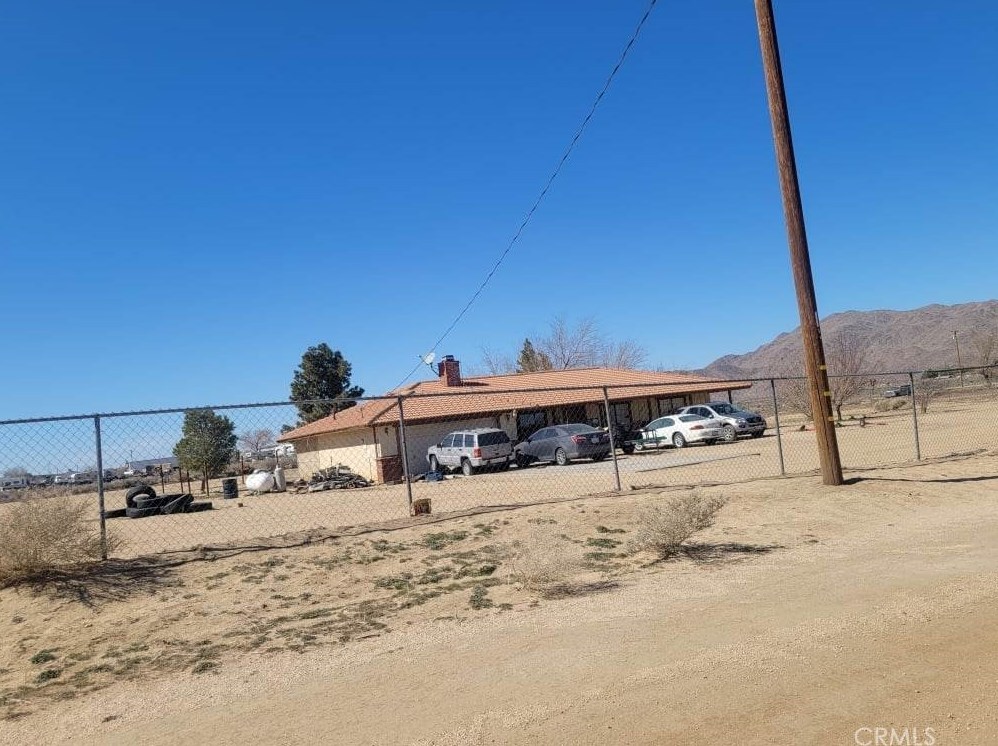10047 Willow Wells Ave, Lucerne Valley, CA 92356-9282