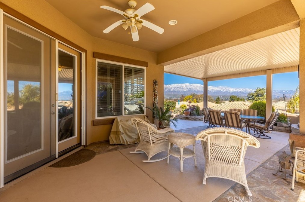 2421 Birdie Dr, Banning, CA 92220-7500