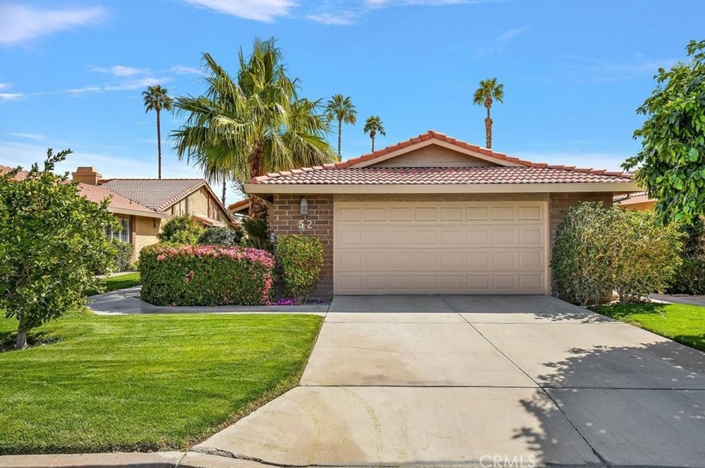 52 Presidio Pl, Palm Desert, CA 92260-0317