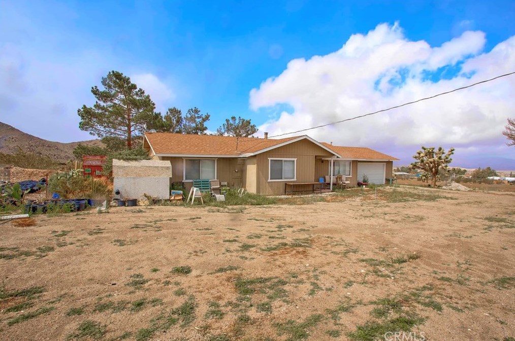 9048 Mesa Rd, Lucerne Valley CA  92356 exterior