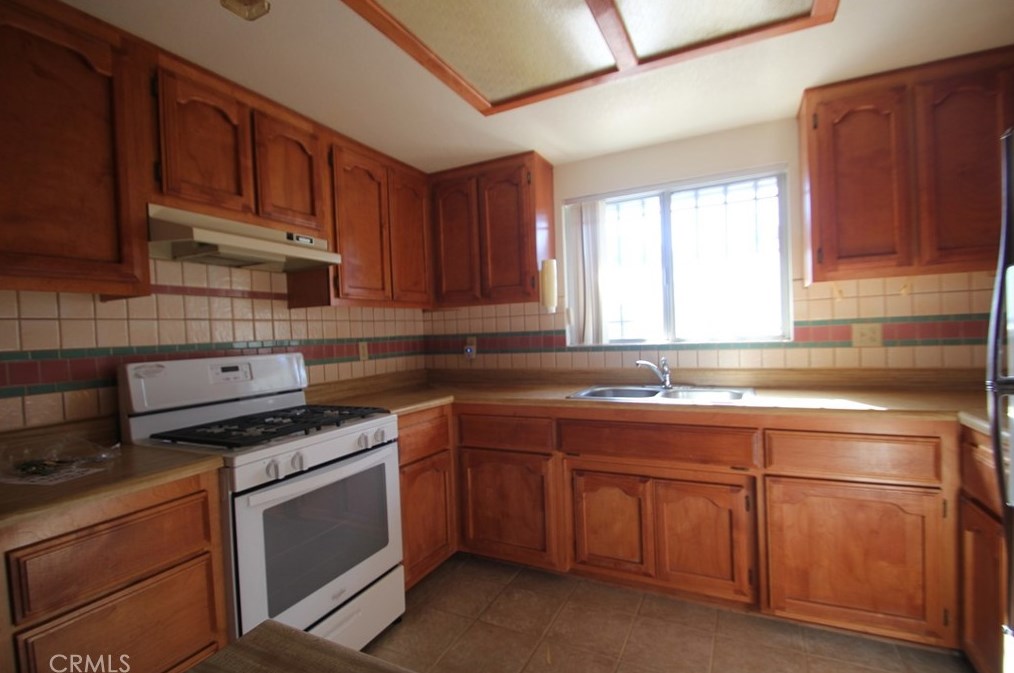 13700 Mesquite Ave, Desert Hot Springs, CA 92240