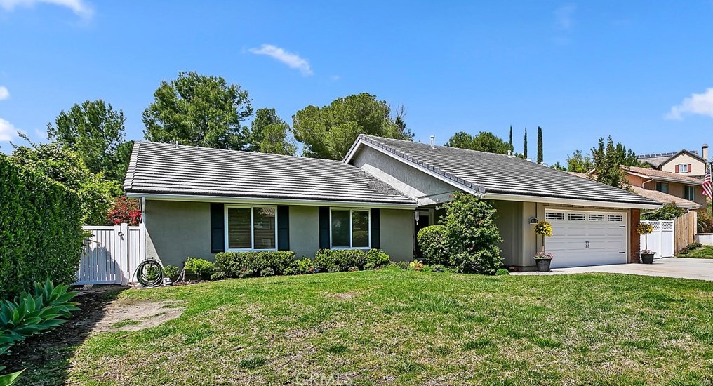 4231 Dorthea St, Yorba Linda, CA 92886-2621