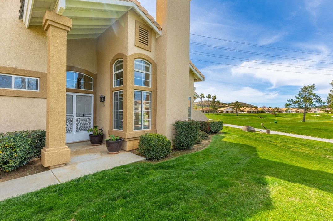 5674 Trevino Way, Banning, CA 92220-6438