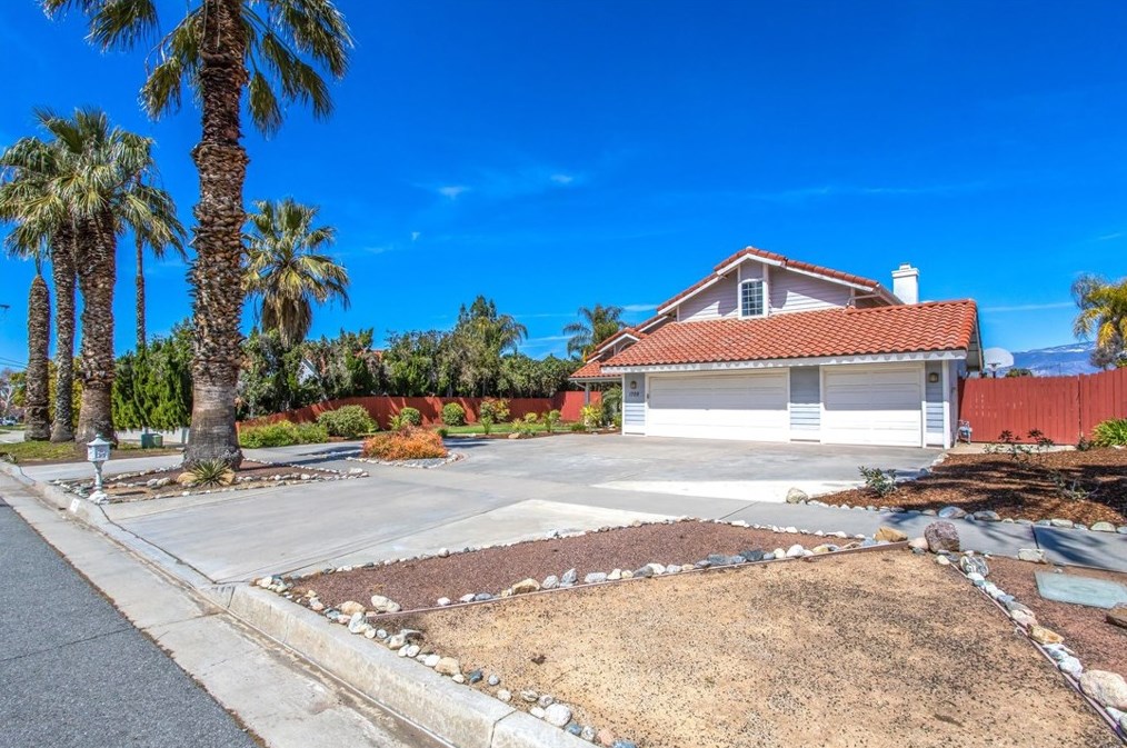 1709 Highland Ave, Redlands, CA 92374-5588