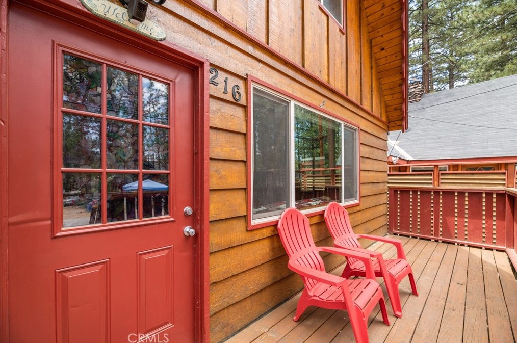 216 W Sherwood Blvd, Big Bear City, CA 92314