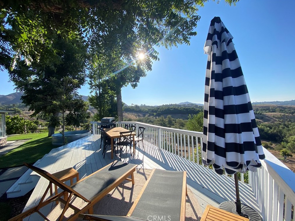 40451 Rock Mountain Dr, Fallbrook CA  92028-9729 exterior