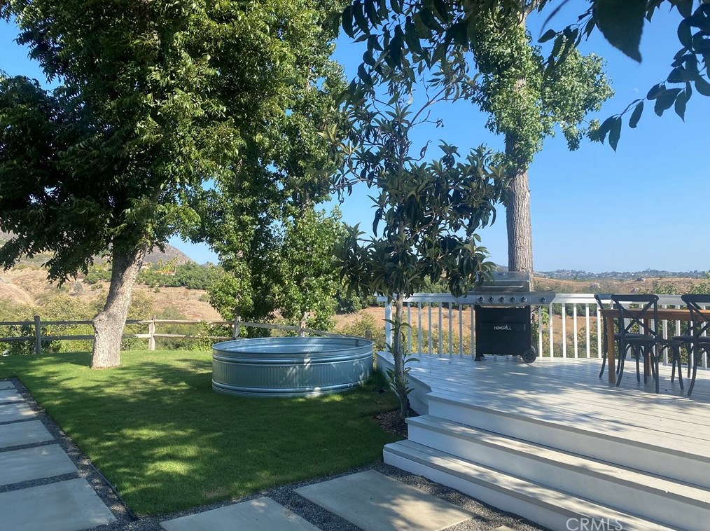 40451 Rock Mountain Dr, Fallbrook CA  92028-9729 exterior