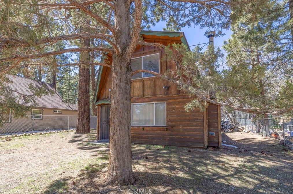 314 Spruce Ln, Big Bear City, CA 92386