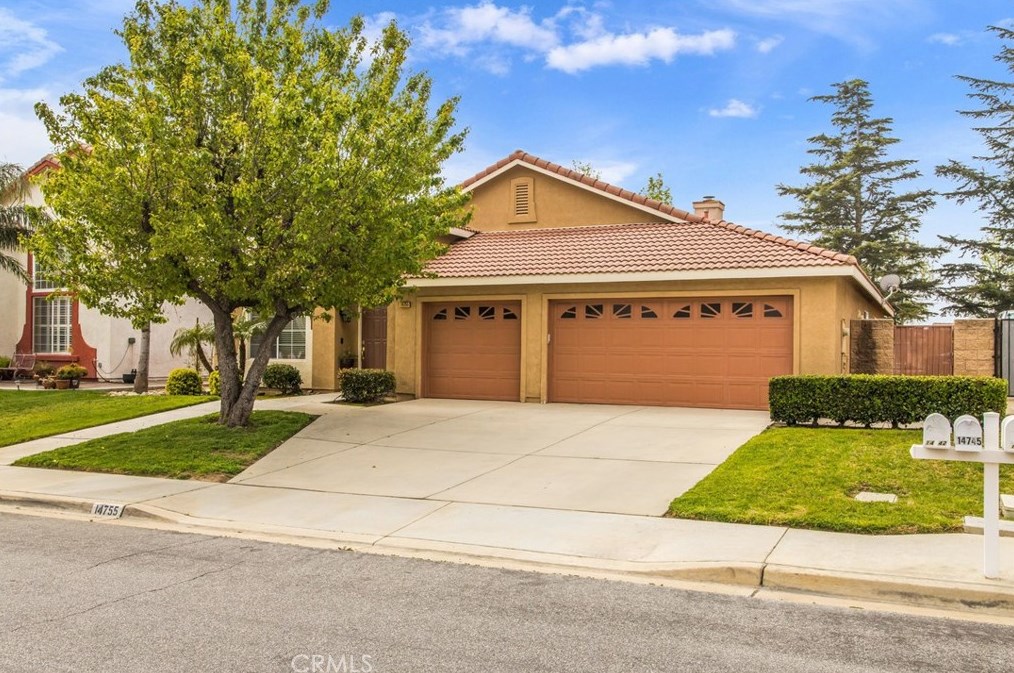 14755 Manor Pl, Fontana, CA 92336-0631