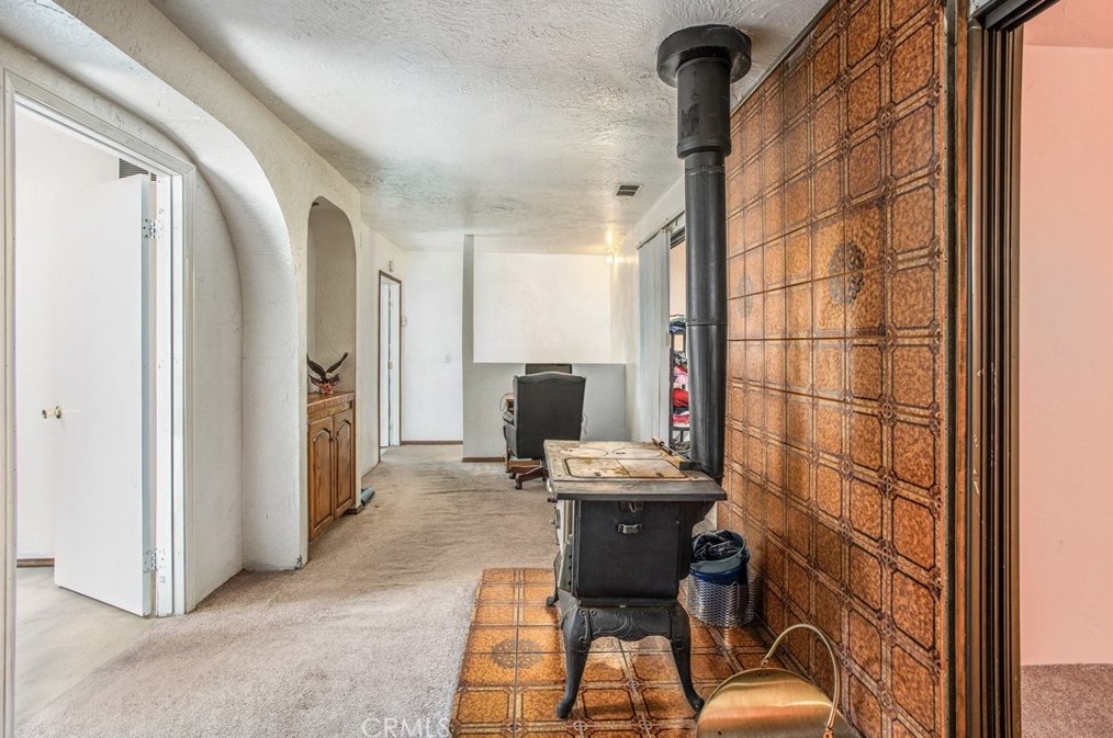 18547 Danbury Ave, Hesperia CA  92345-7170 exterior