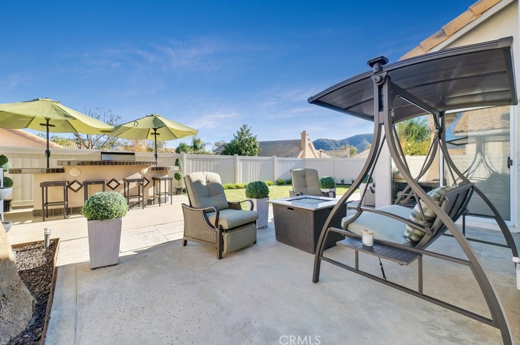 1218 Bel Air Ct, Banning CA  92220-6402 exterior