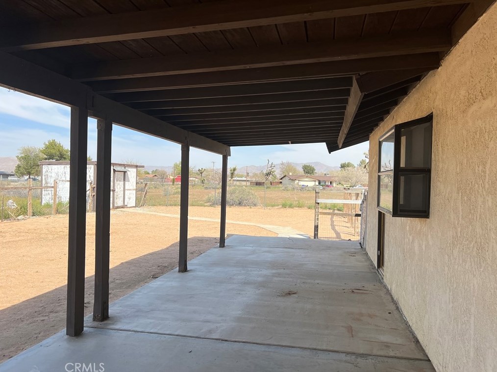 20716 Yucca Loma Rd, Apple Valley CA  92307-5743 exterior