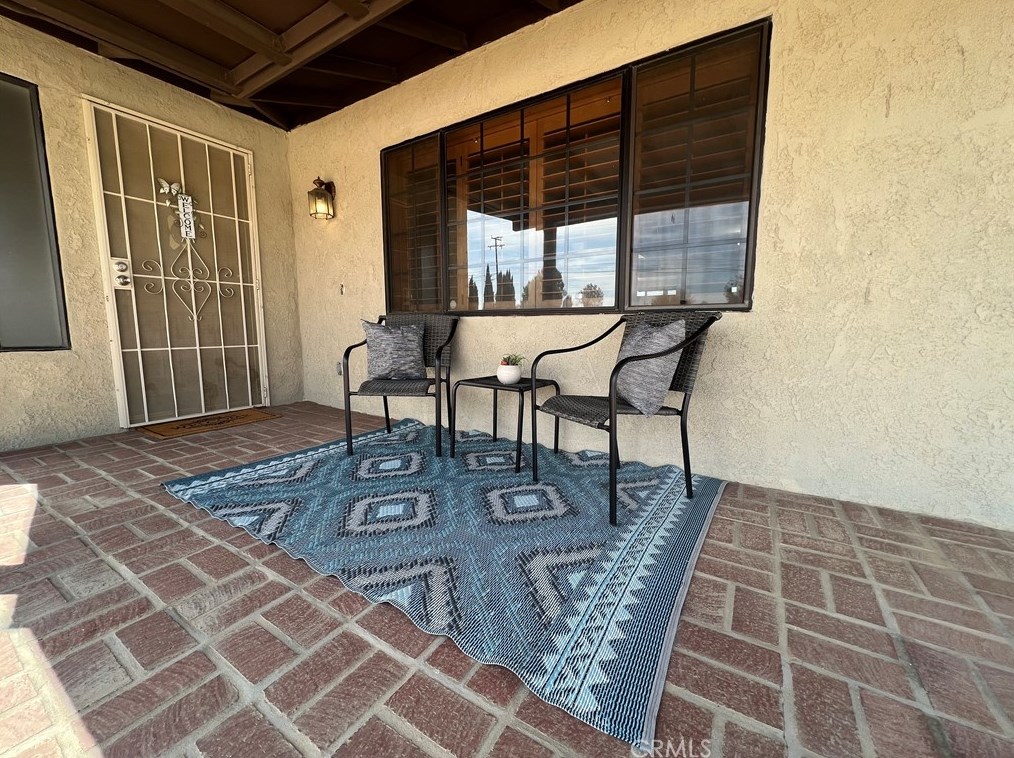 20716 Yucca Loma Rd, Apple Valley CA  92307-5743 exterior