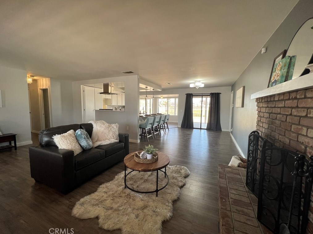 20716 Yucca Loma Rd, Apple Valley CA  92307-5743 exterior