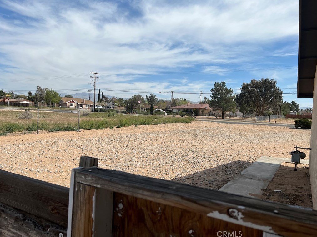 20716 Yucca Loma Rd, Apple Valley CA  92307-5743 exterior