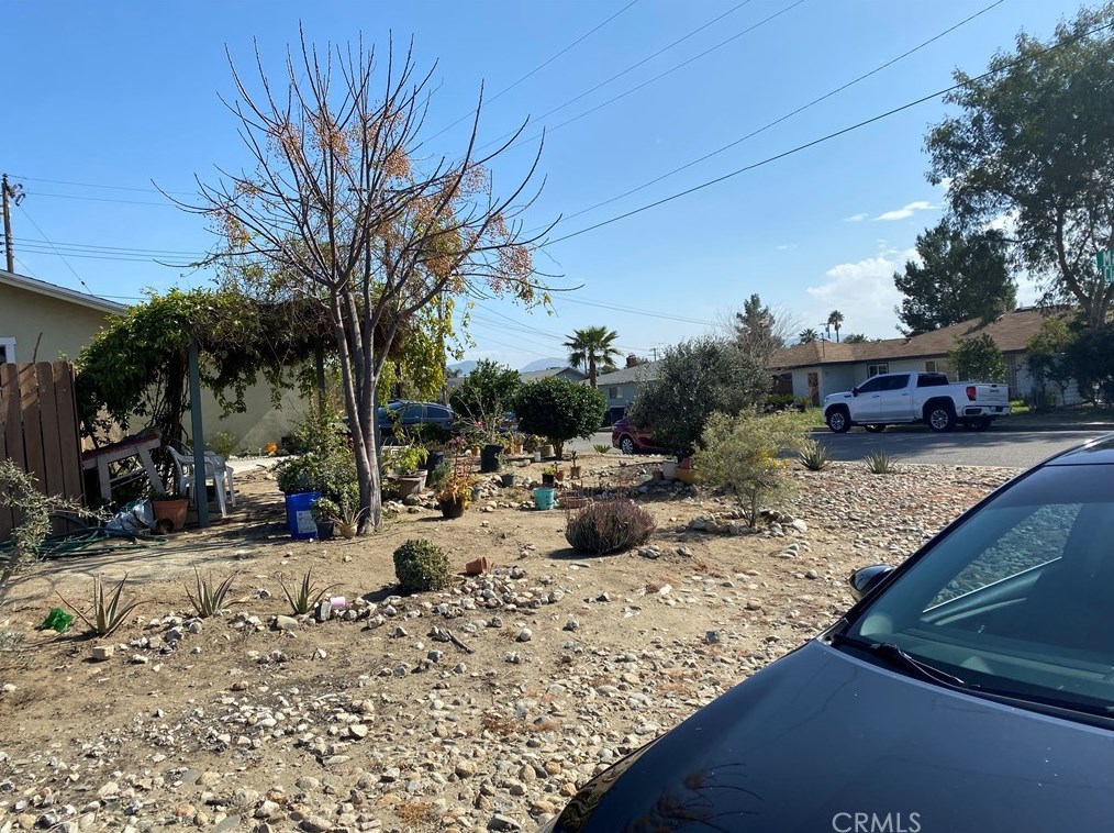 19034 Manila St, Bloomington, CA 92316