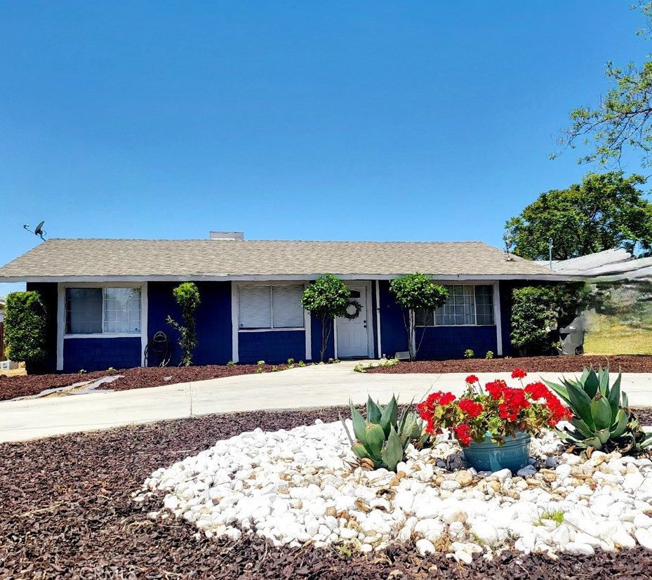 951 N California Ave, Beaumont, CA 92223