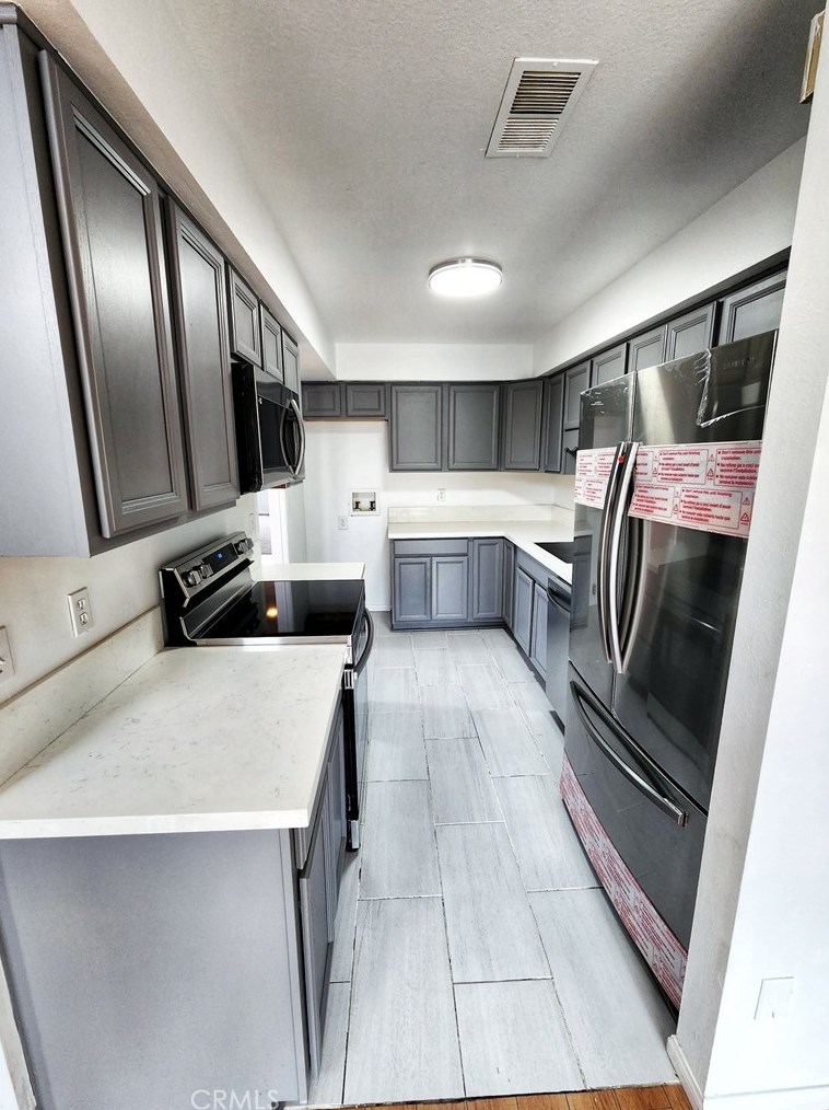 2066 Locust Ct, San Bernardino, CA 92404