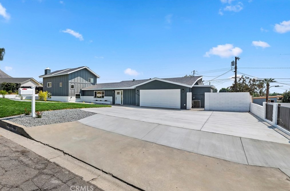11900 Kingston St, Colton, CA 92313