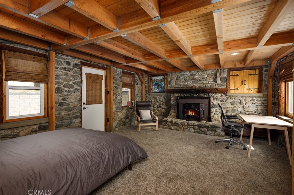 9128 Torrey Pines Rd, Fallsvale, CA 92339