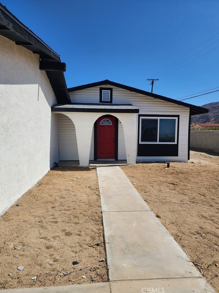 74555 Sunrise Dr, Twntynine Plm, CA 92277