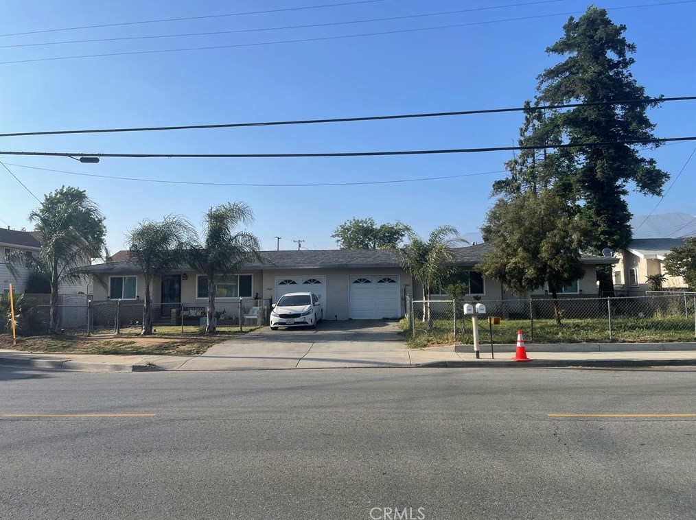 1260 E 8th St, Beaumont, CA 92223