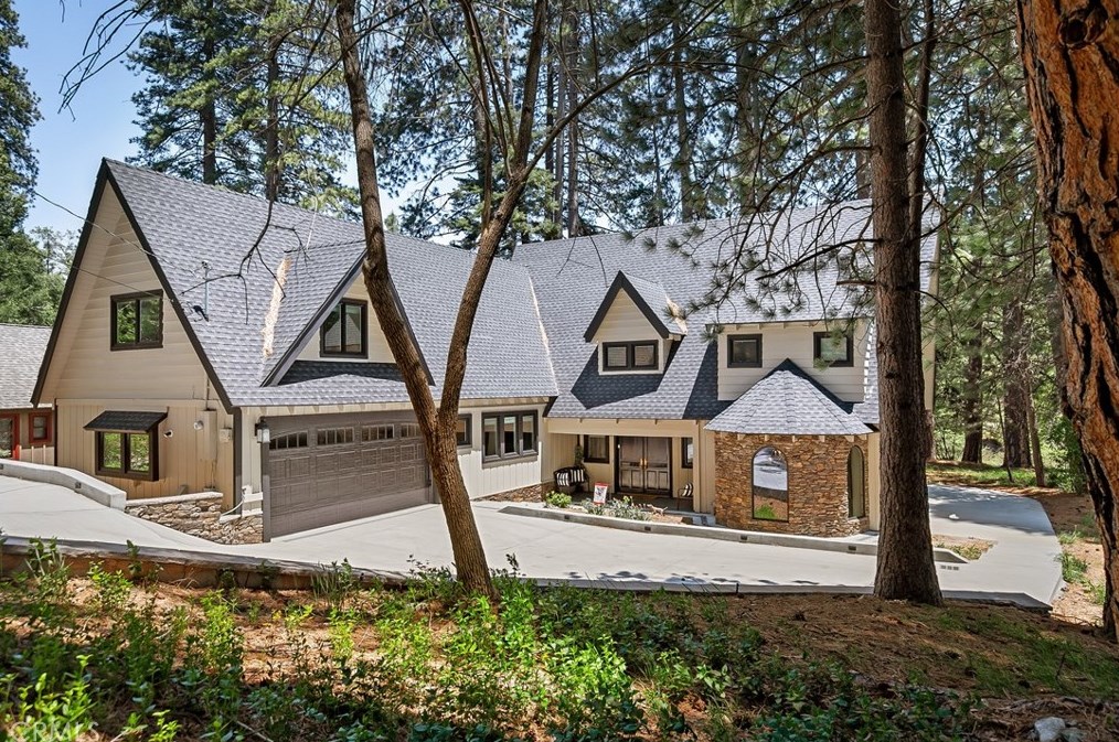 157 Brentwood Dr, Lake Arrowhead, CA 92352