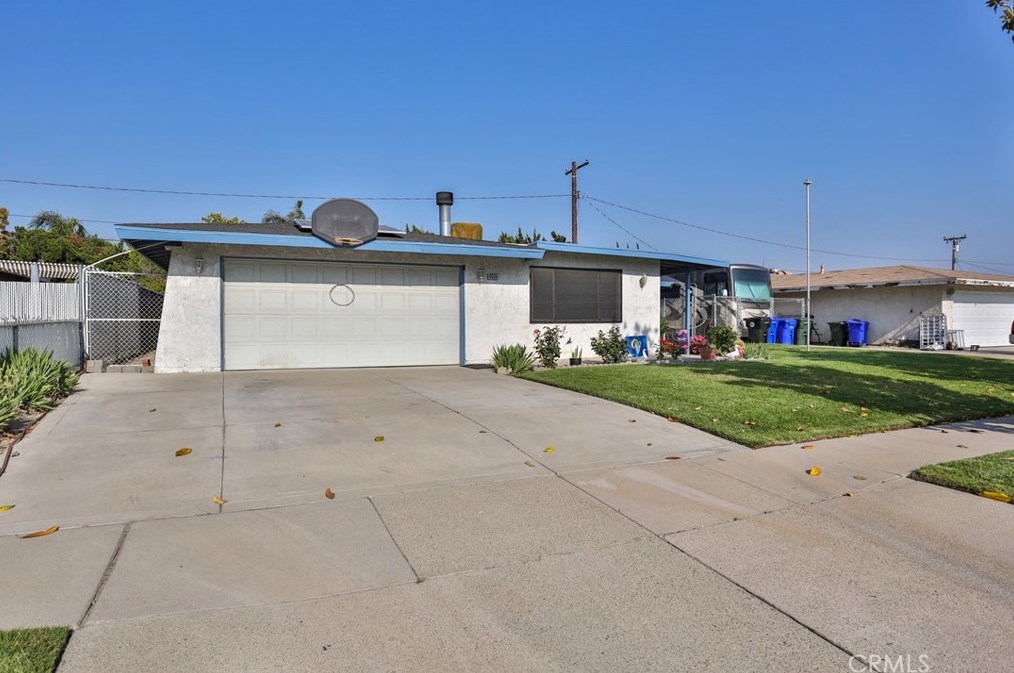 9335 Church Ave, Bloomington, CA 92316