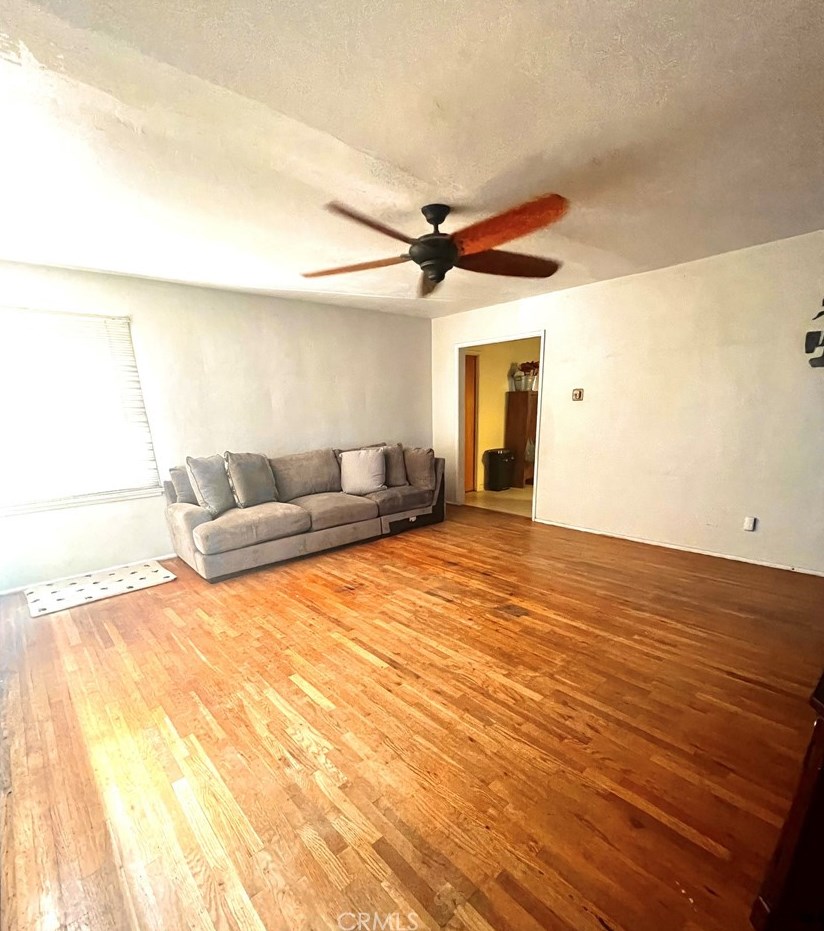 204 Warren Ave, Bakersfield, CA 93308-4354