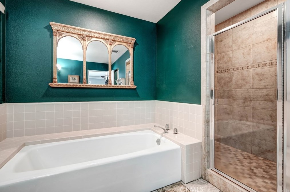 14770 Tigertail Rd, Apple Valley CA  92307-5249 exterior