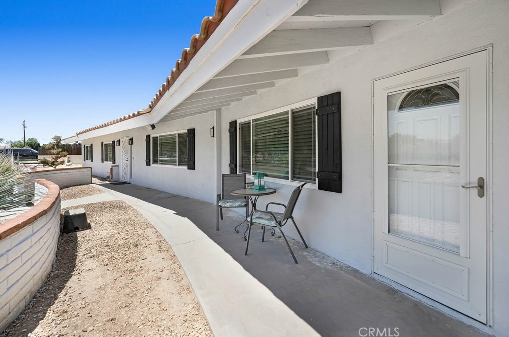 14770 Tigertail Rd, Apple Valley CA  92307-5249 exterior