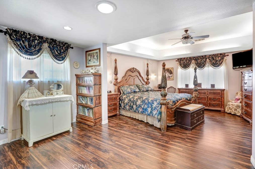 14770 Tigertail Rd, Apple Valley CA  92307-5249 exterior