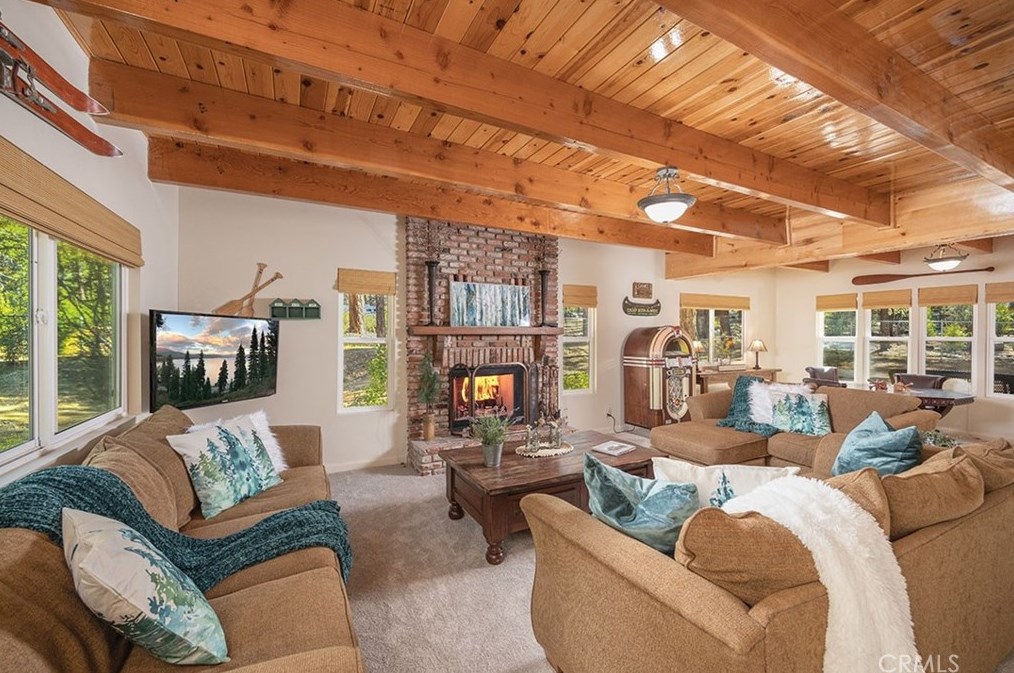 1194 Pinon Ln, Big Bear City, CA 92314