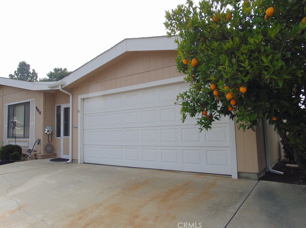9610 Crestknoll Dr, Calimesa, CA 92320