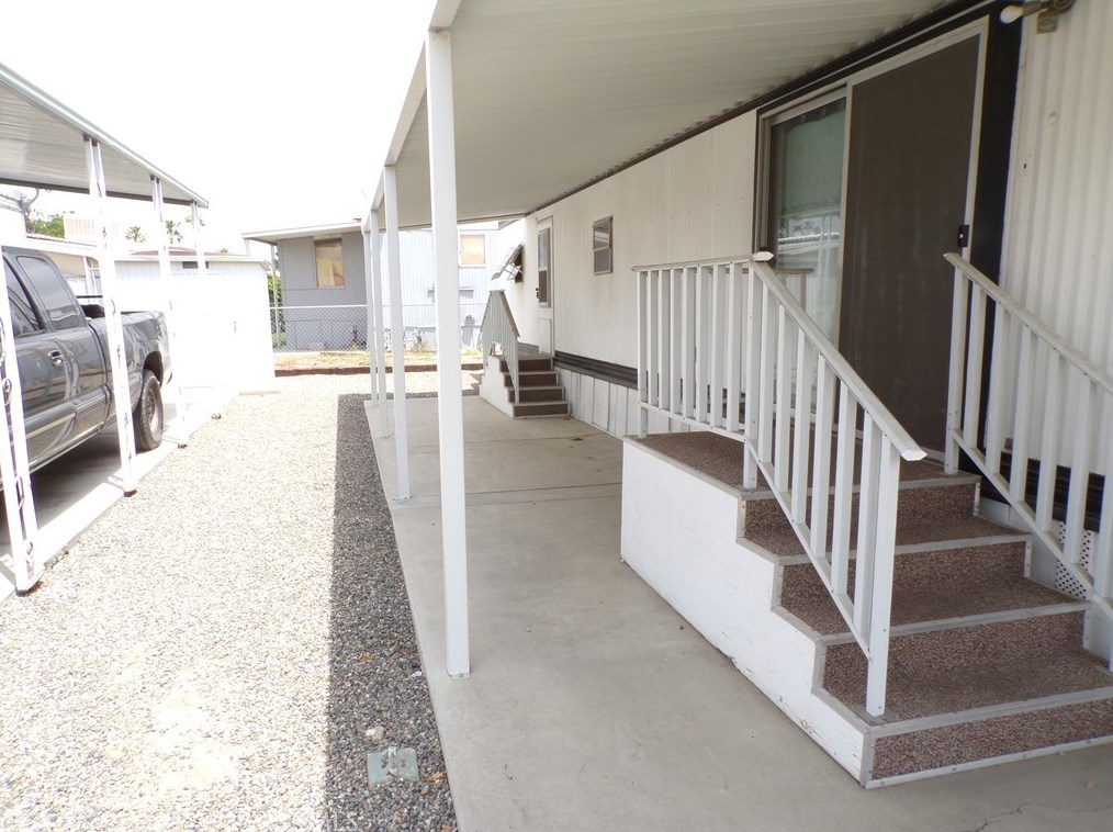 999 S Santa Fe #4, San Jacinto, CA 92583