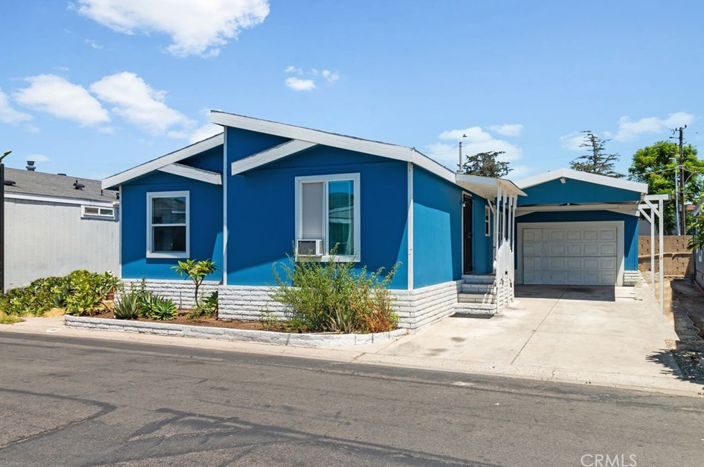320 N Park Vista St #93, Anaheim, CA 92806