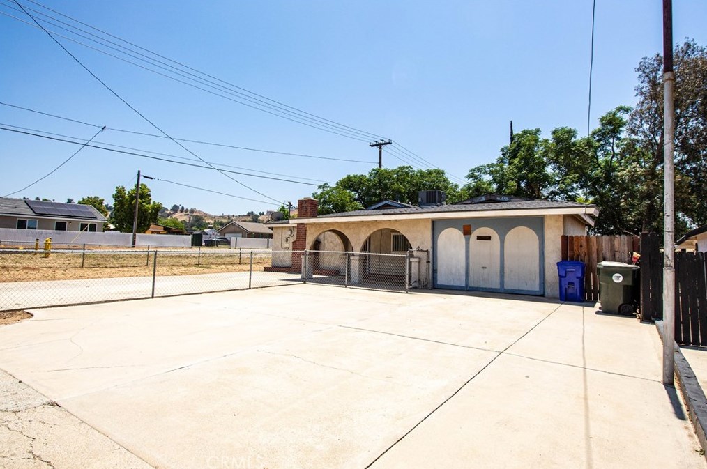 5615 Pedley Rd, Jurupa Valley, CA 92509