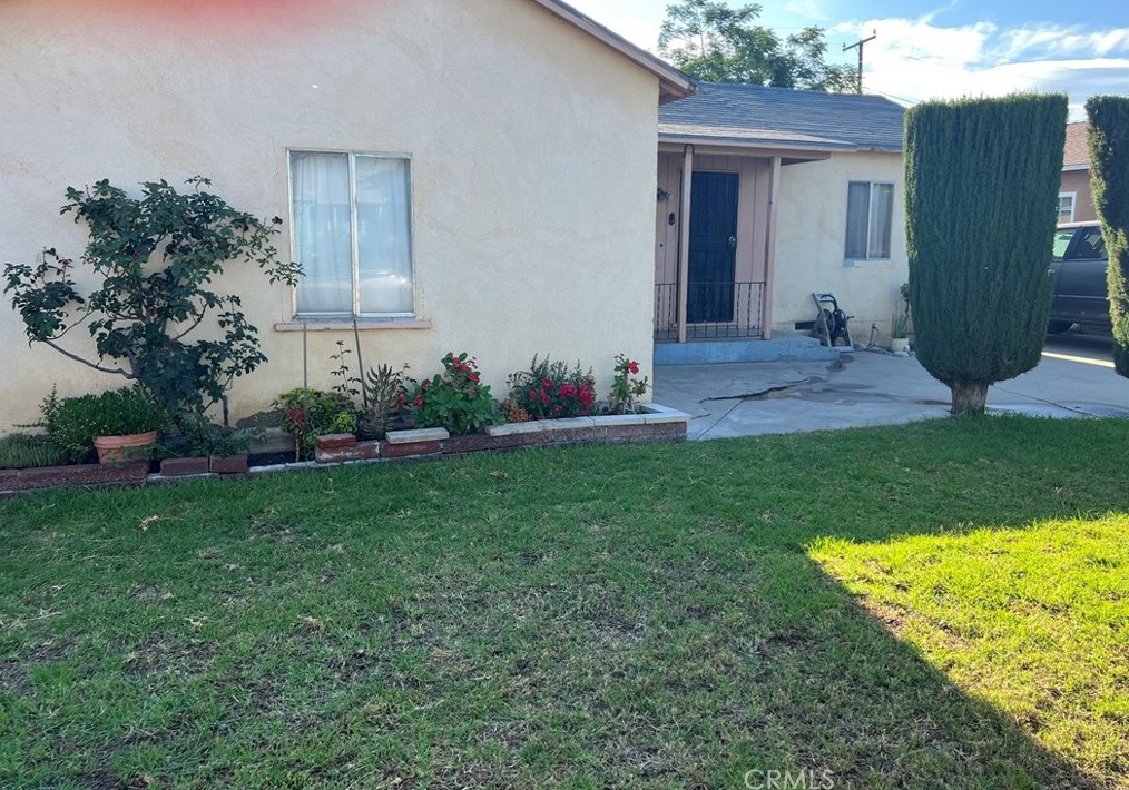 8198 Concord St, Fontana, CA 92335