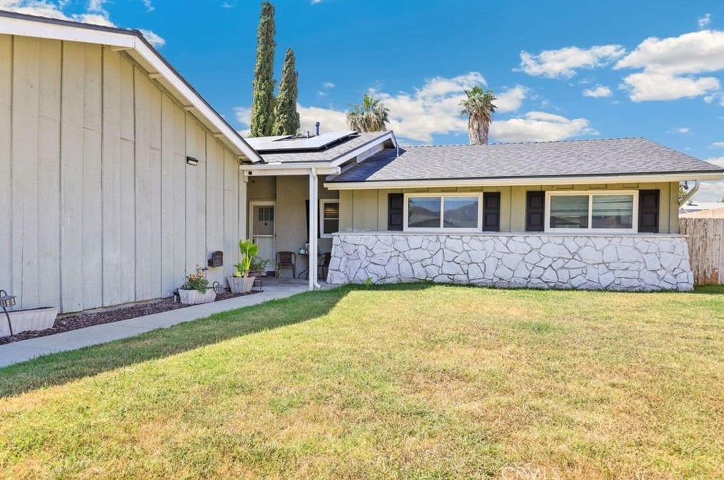 22644 Robin Way, Colton, CA 92313