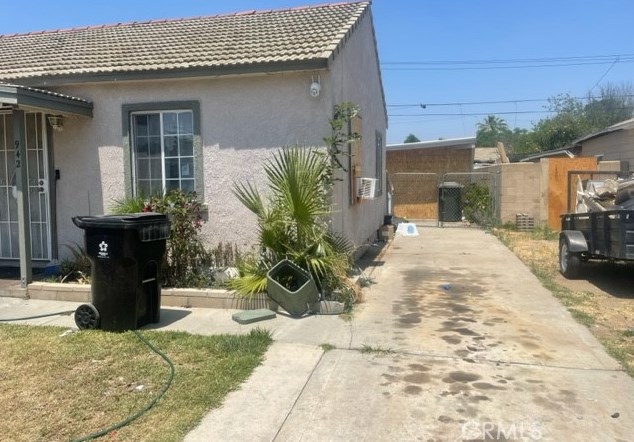 942 Florence Ave, Colton, CA 92324