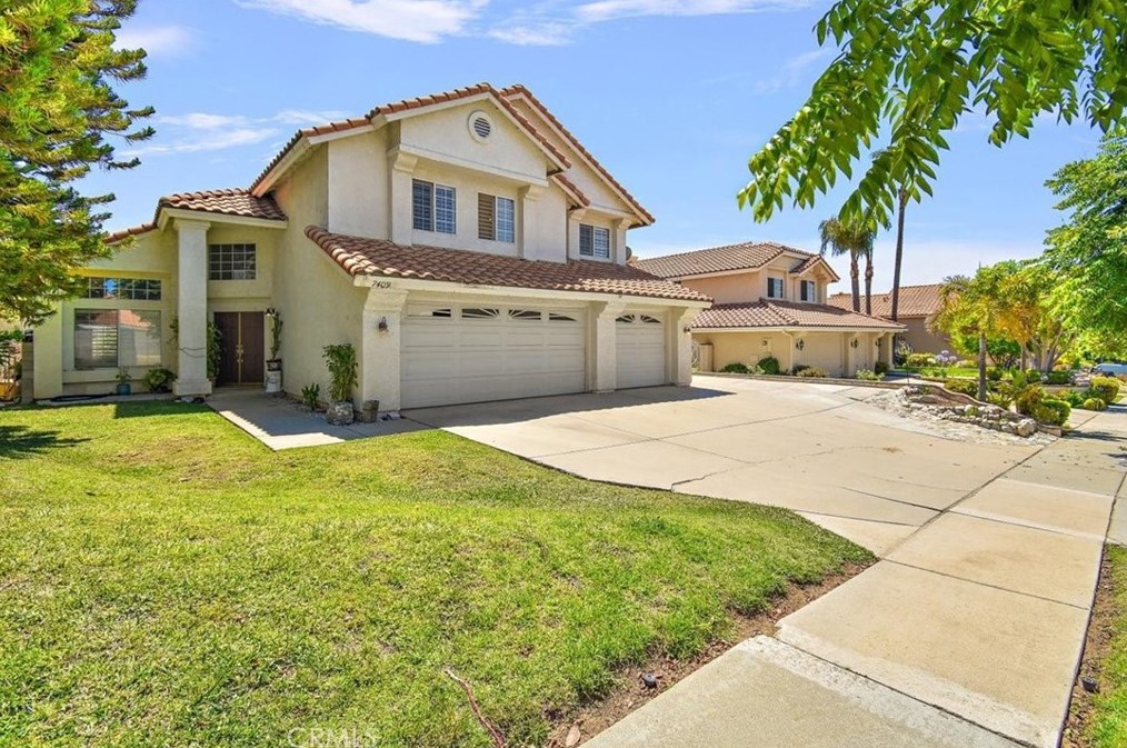 7409 Club View Dr, Highland, CA 92346-3994