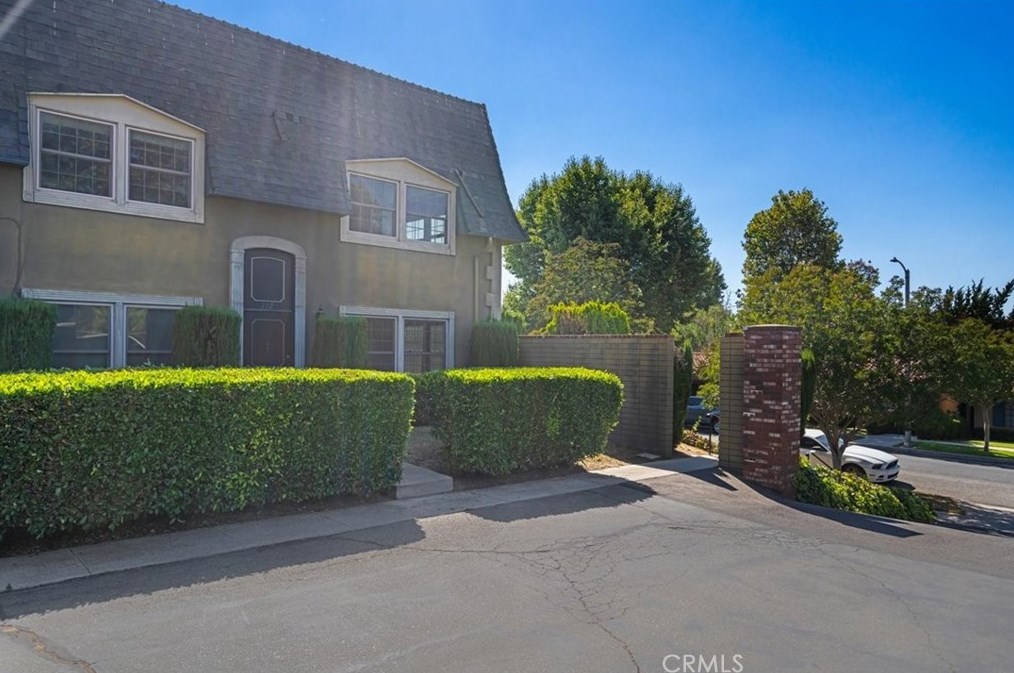112 Carrie Ln, Redlands, CA 92373