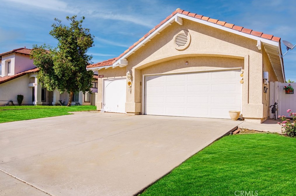 16810 Via Pamplona, Moreno Valley, CA 92551-2184