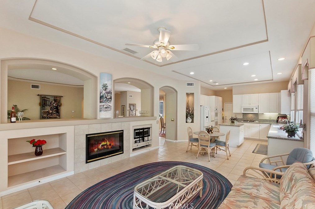 1391 Sea Pines Dr, Banning CA  92220-7103 exterior