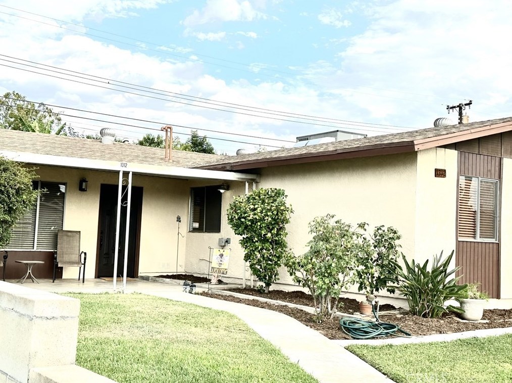 1312 Calhoun St, Redlands, CA 92374-2114
