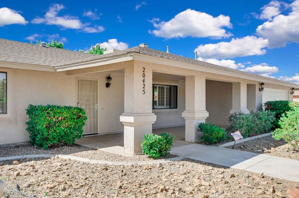 20425 Ottawa Rd, Apple Valley, CA 92308-4403