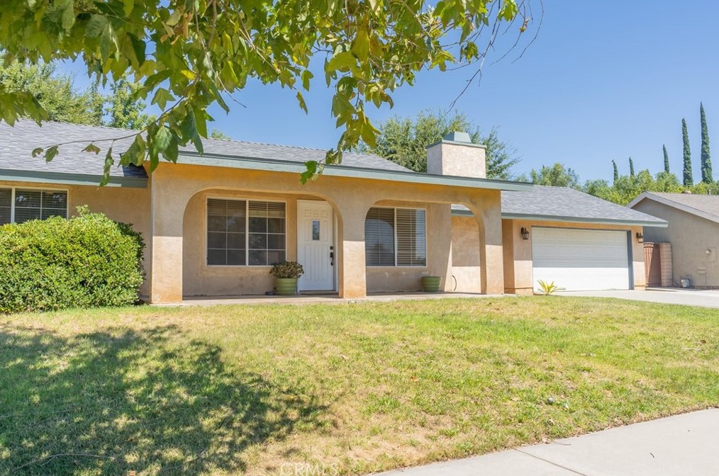 1423 Hoffer St, Banning, CA 92220-1834