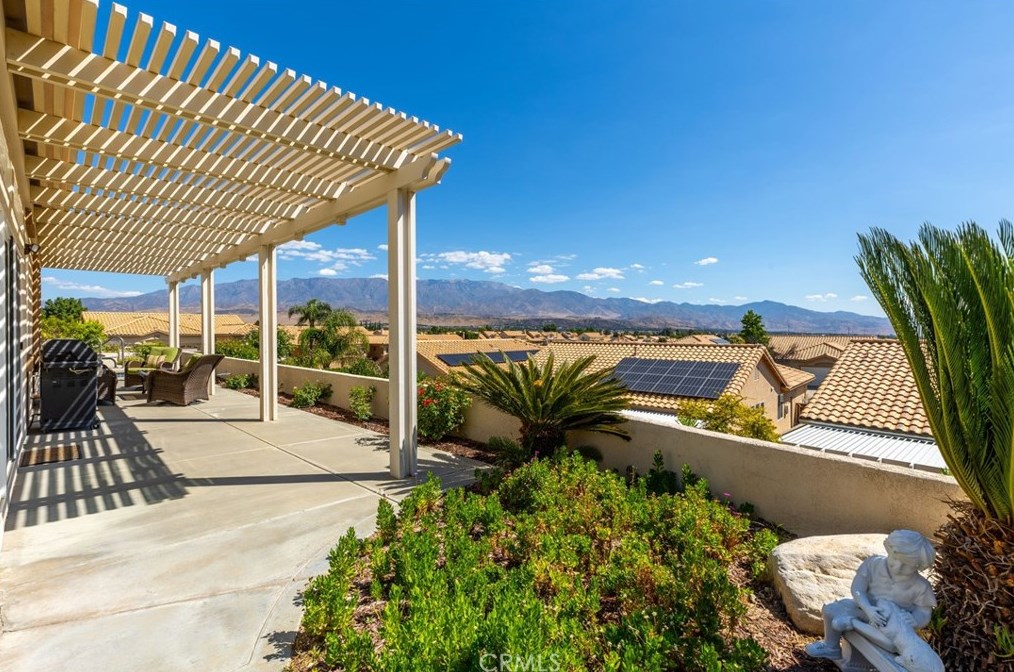 1862 Fairway Oaks Ave, Banning, CA 92220-6675